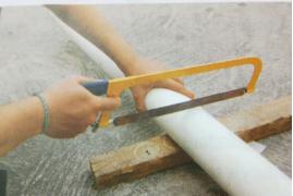 Memotong Pipa PVC